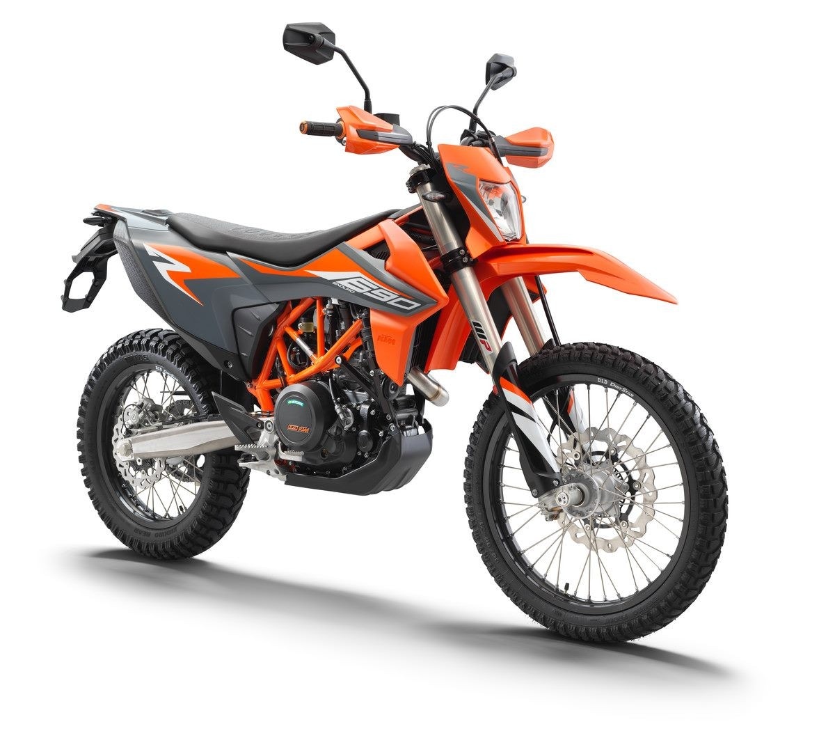 KTM 690 Enduro R, KTM 690 SMC R le novità 2021 Dueruote